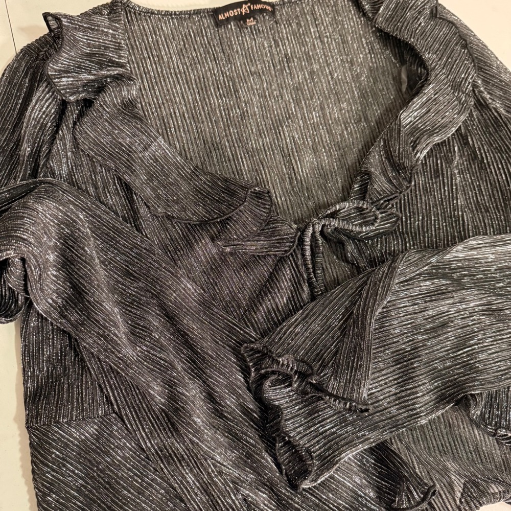 Almost Famous Metallic Silver Black Ruffle Tie Front Cropped Cardigan Top M